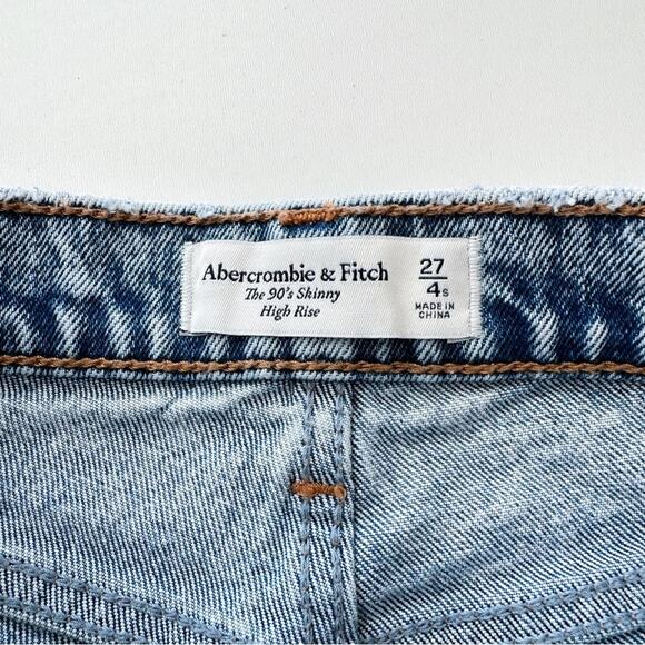 Abercrombie & Fitch 90s Skinny High Rise Distressed Jeans - Picture 10 of 16